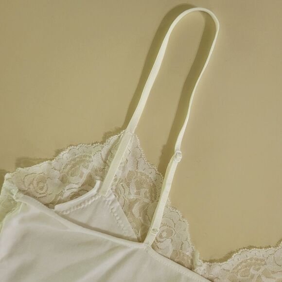 Old Navy White Lace-Trim Cami Tank Top - Picture 7 of 10